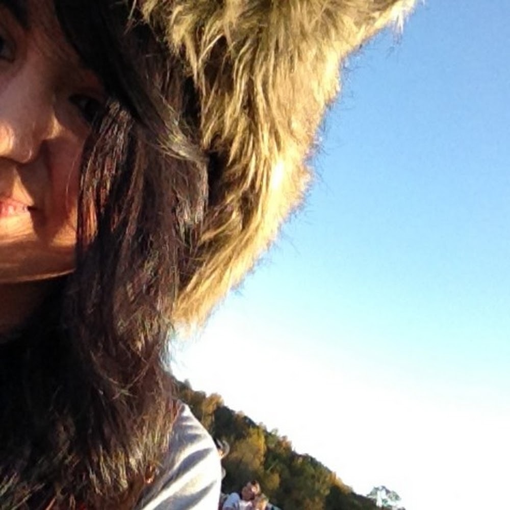 Meet your Posher, Cynthia